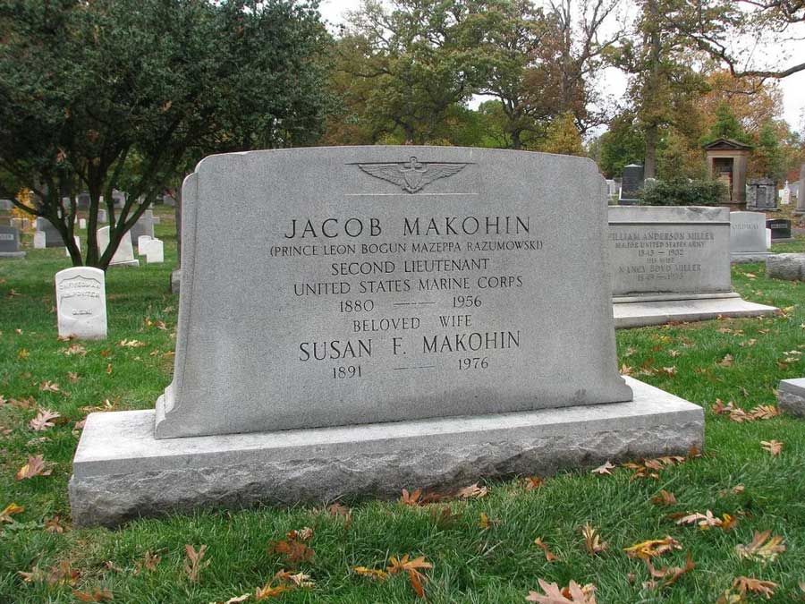Могила Якова Макогона (1880–1956) у США на військовому цвинтарі в Арлінгтоні